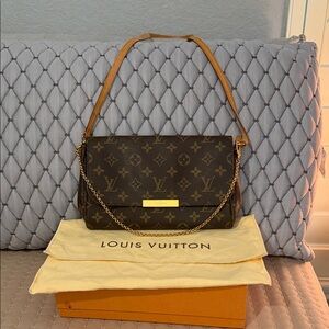 Authentic Louis Vuitton Favorite monogram Shoulder/crossbody bag MM size